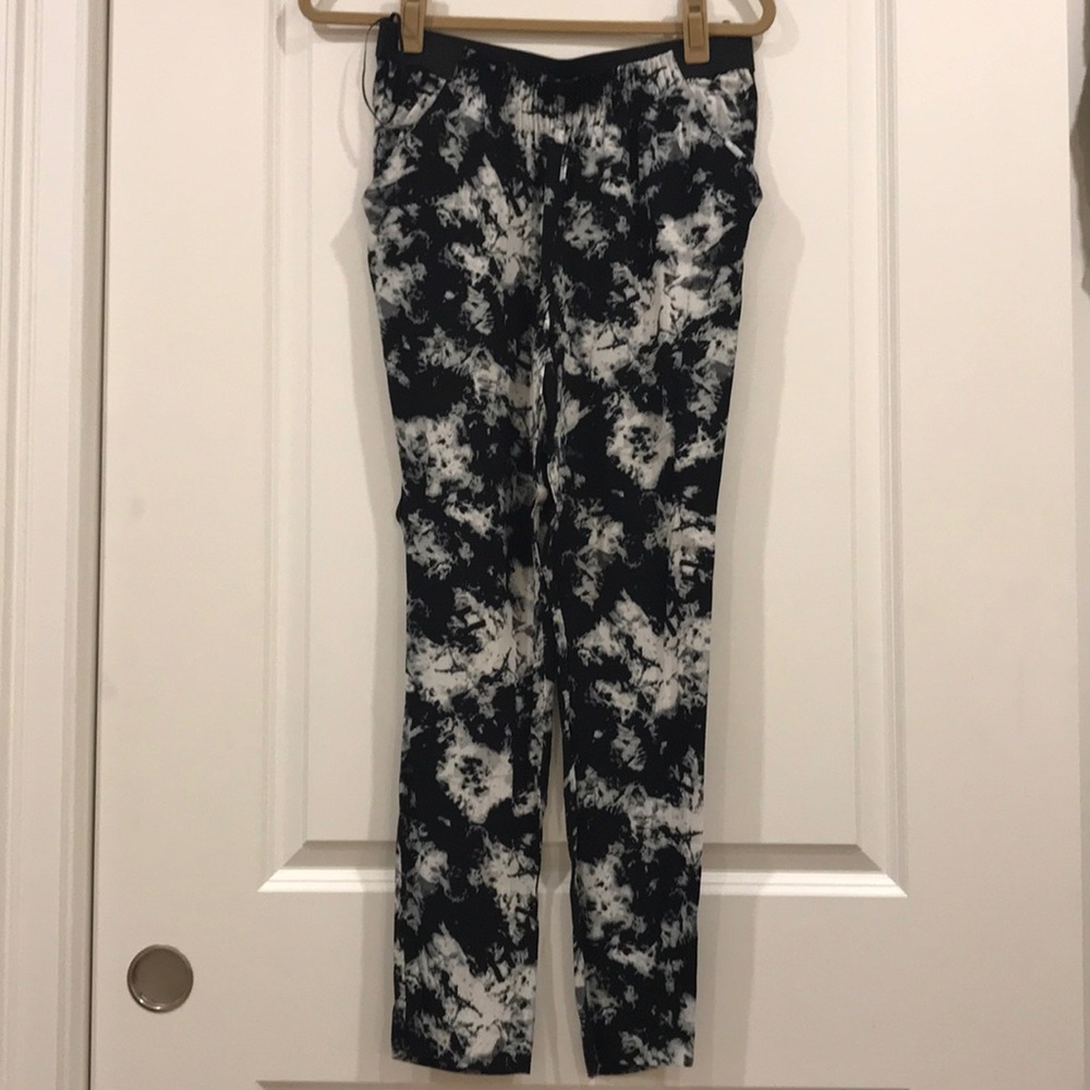 Loose black and white pants